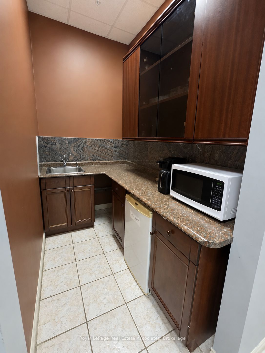 2260 Bovaird Drive E 206/208 Property Photo 33