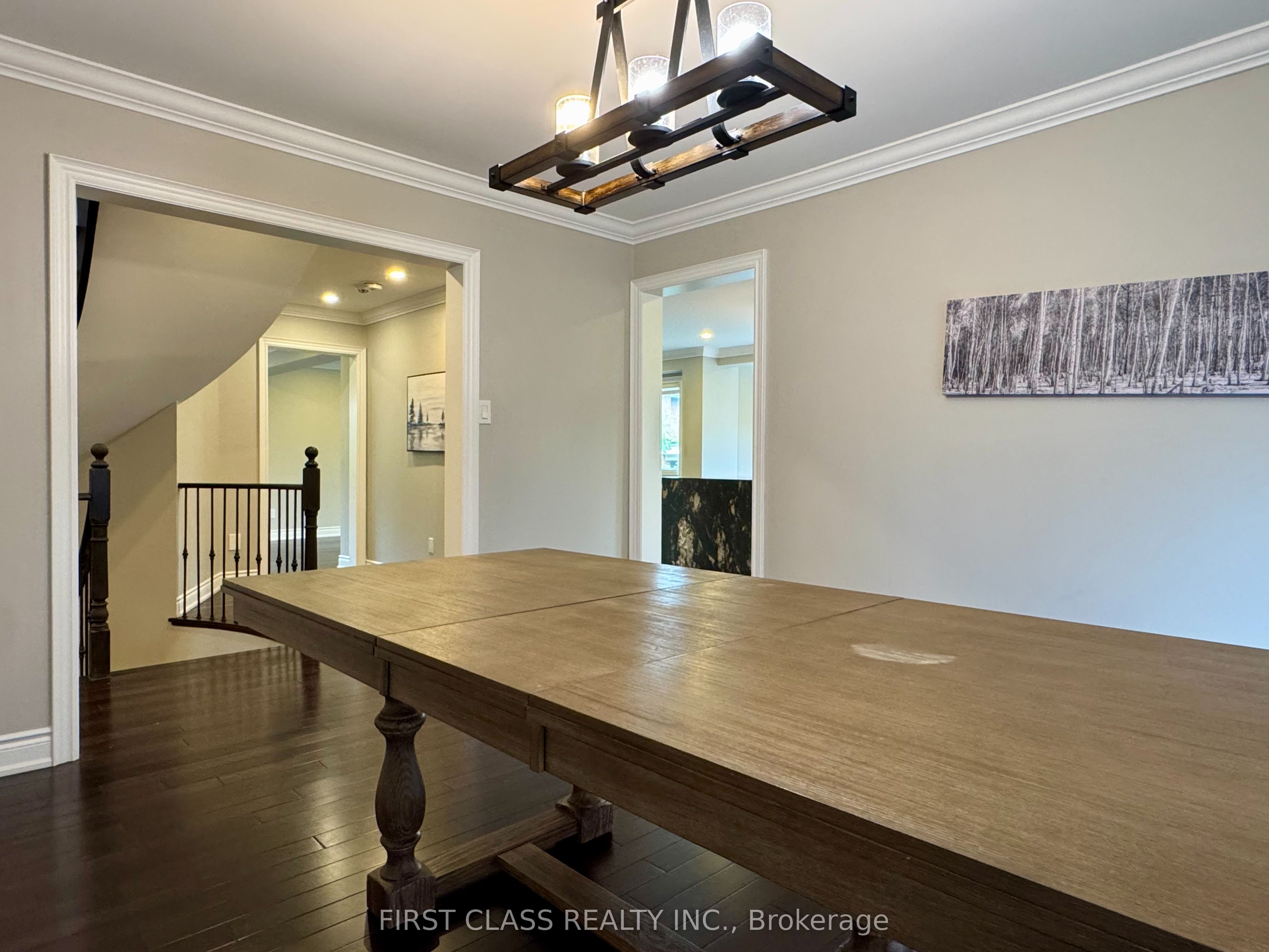 1230 Glenashton Drive Property Photo 13