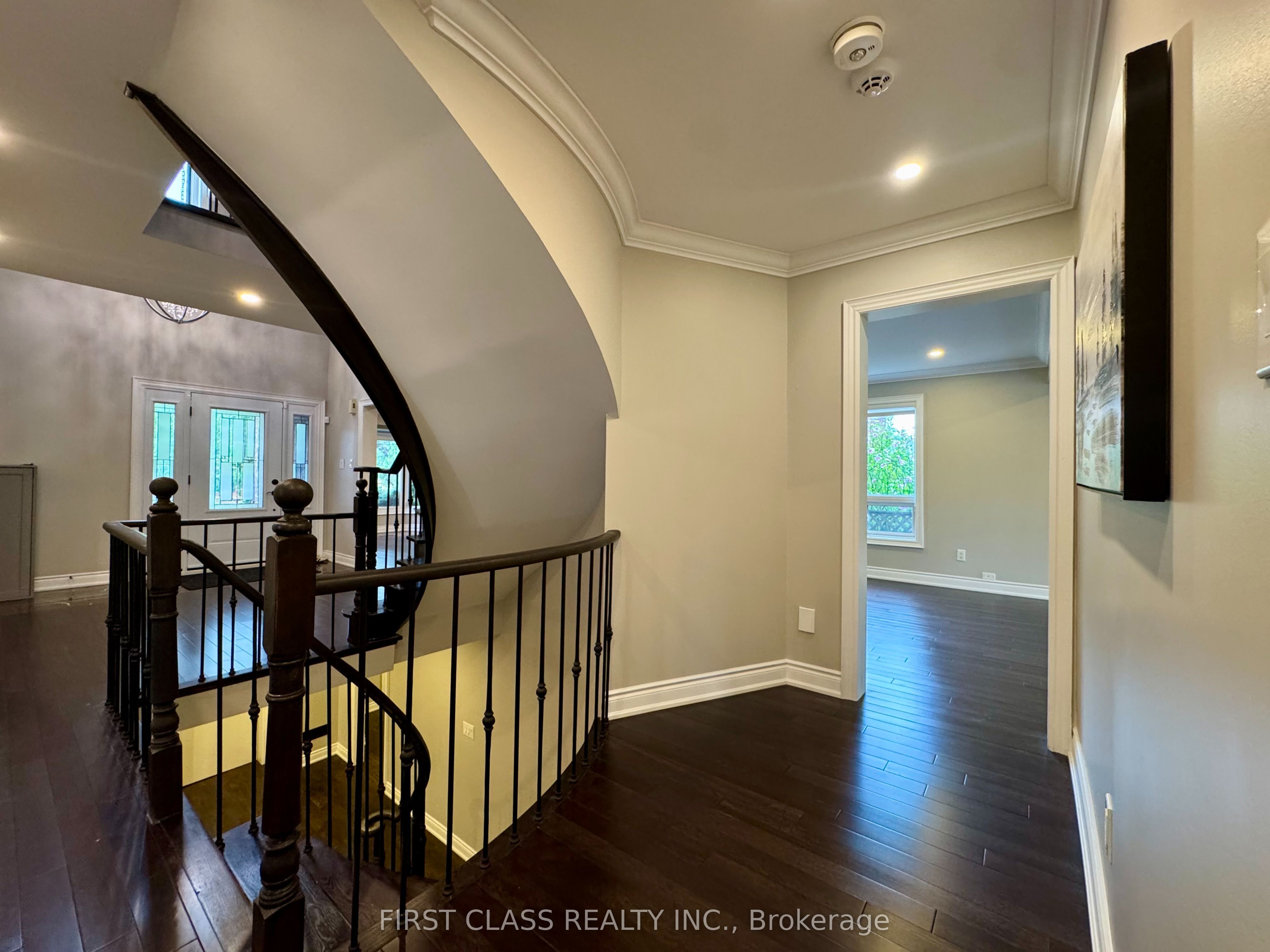 1230 Glenashton Drive Property Photo 14