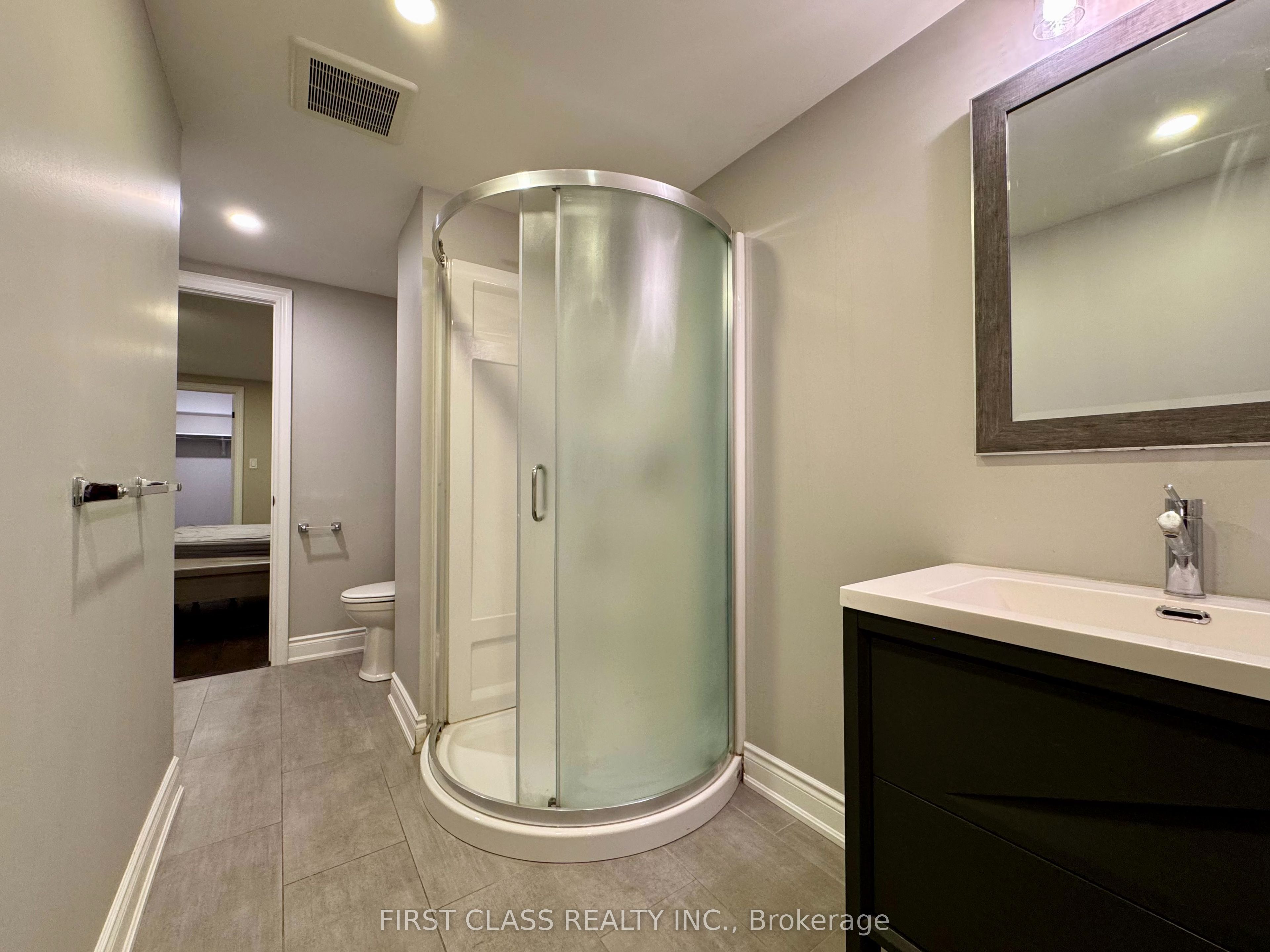 1230 Glenashton Drive Property Photo 32