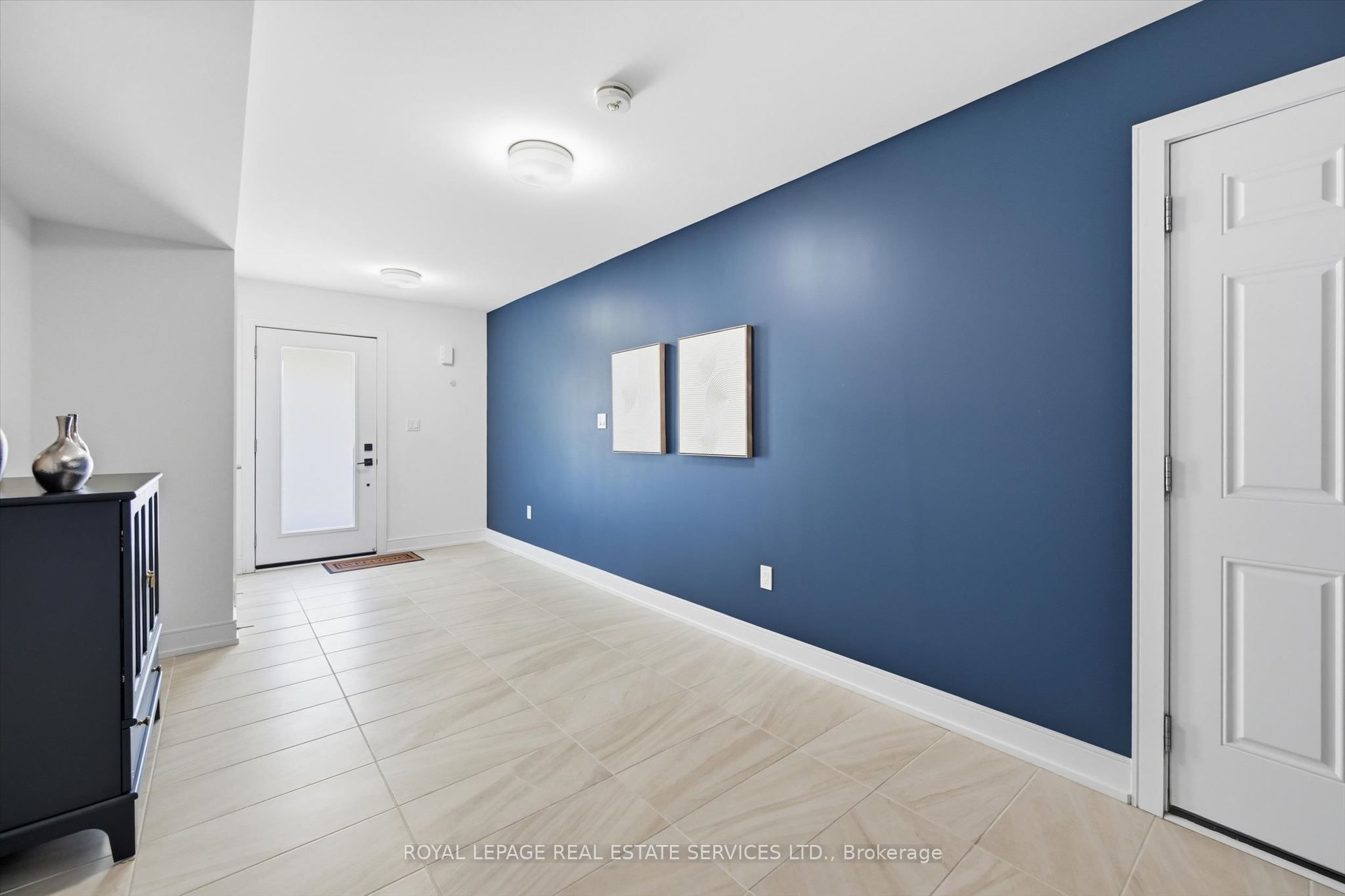 1403 Clarriage Court Property Photo 7