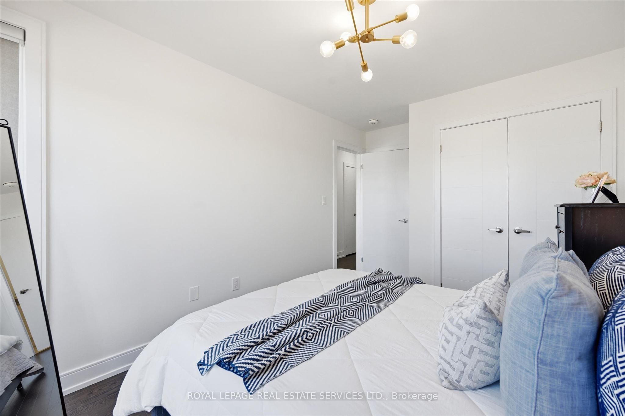 1403 Clarriage Court Property Photo 25