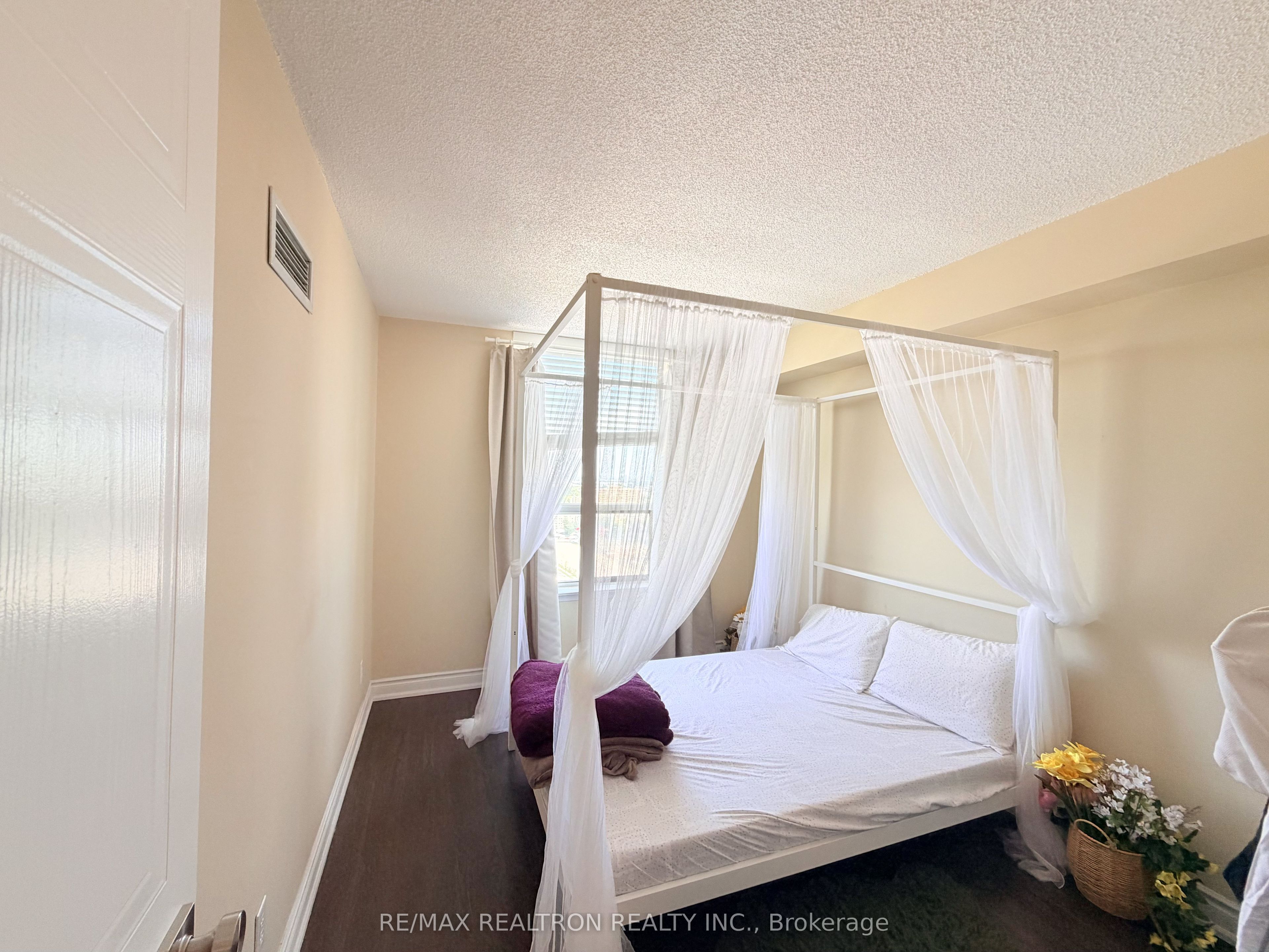 135 Hillcrest Avenue 2015 Property Photo 28