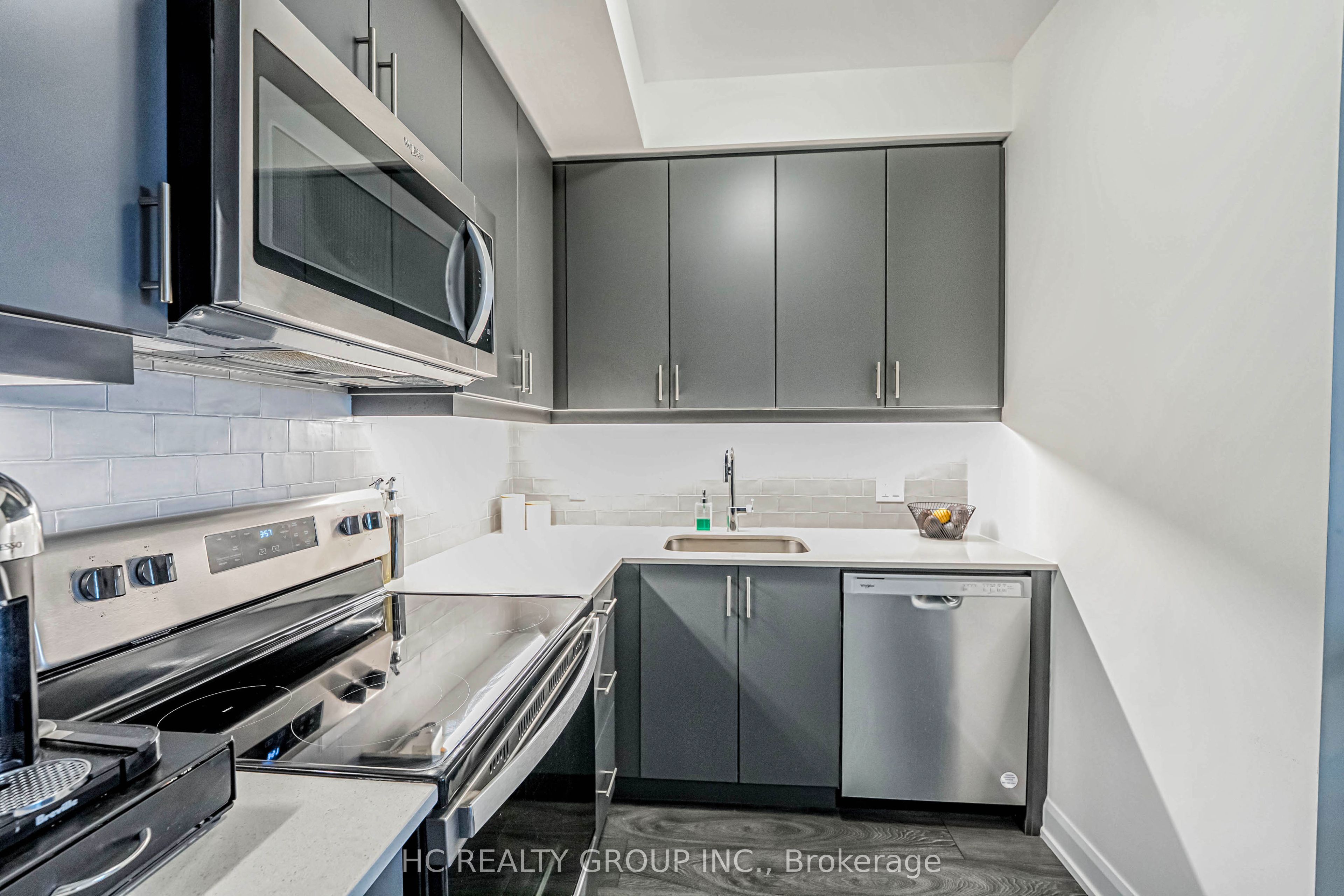3220 William Coltson Ave Avenue E 302 Property Photo 10