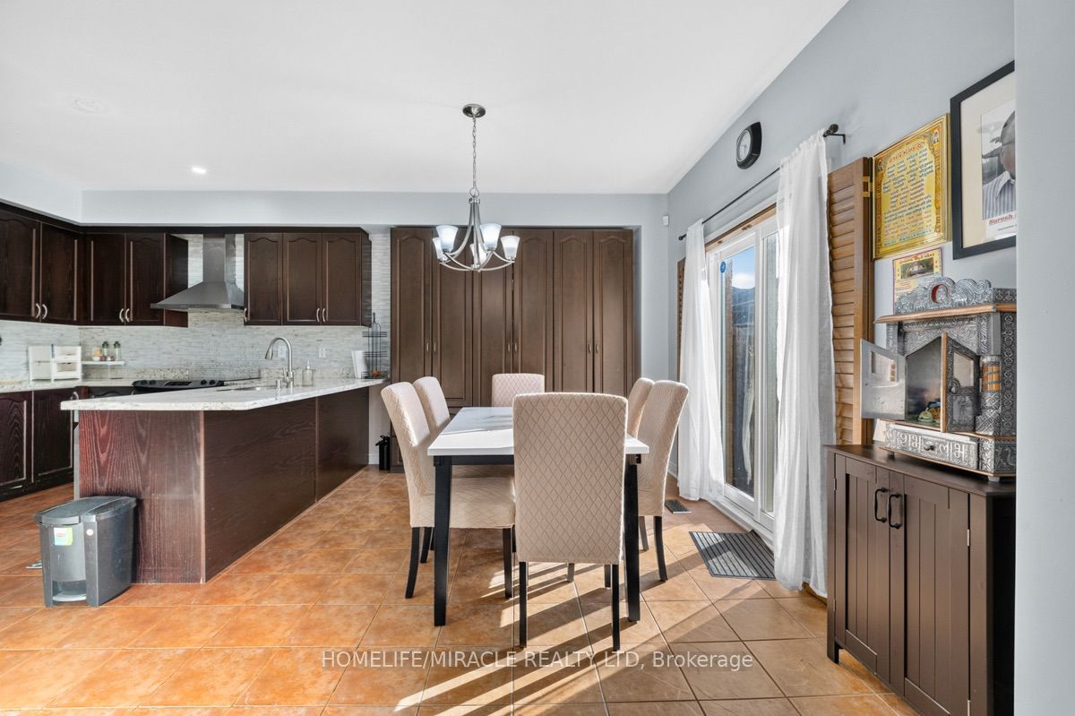 21 Chalkfarm Crescent Property Photo 8