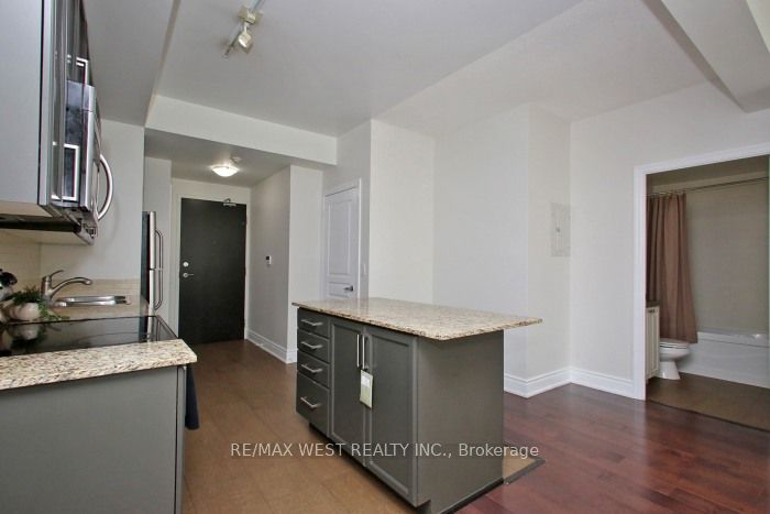 225 Webb Drive 903 Property Photo 8