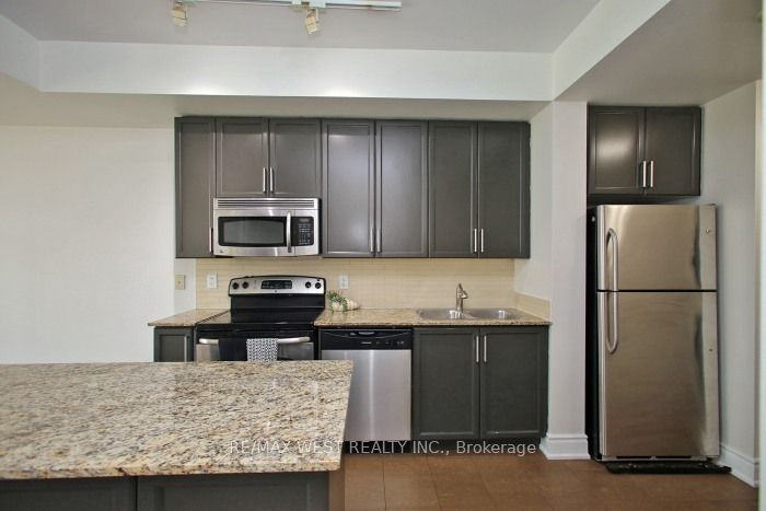 225 Webb Drive 903 Property Photo 12