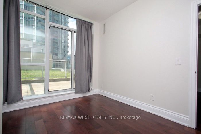 225 Webb Drive 903 Property Photo 16