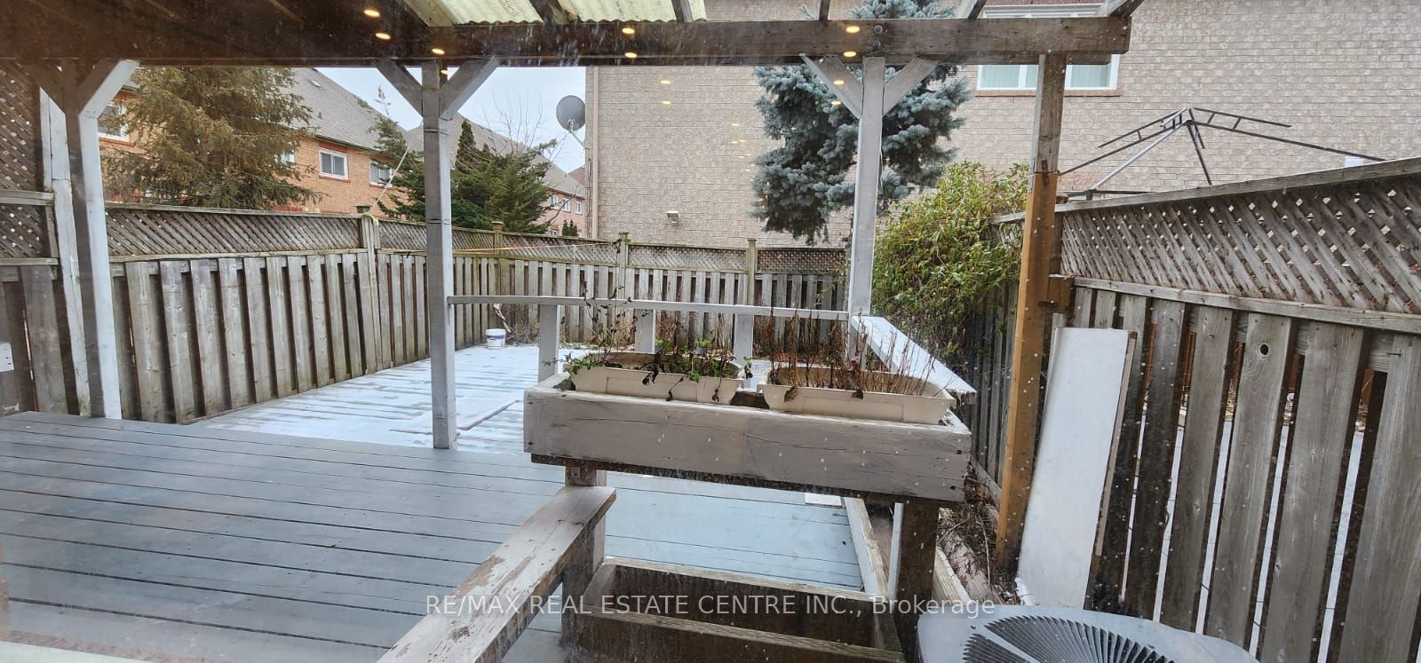 6850 Dillingwood Drive Property Photo 12