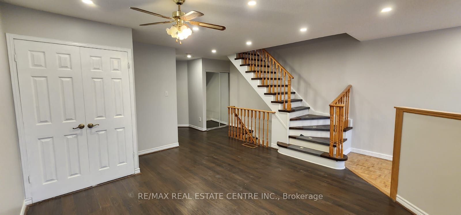 6850 Dillingwood Drive Property Photo 17