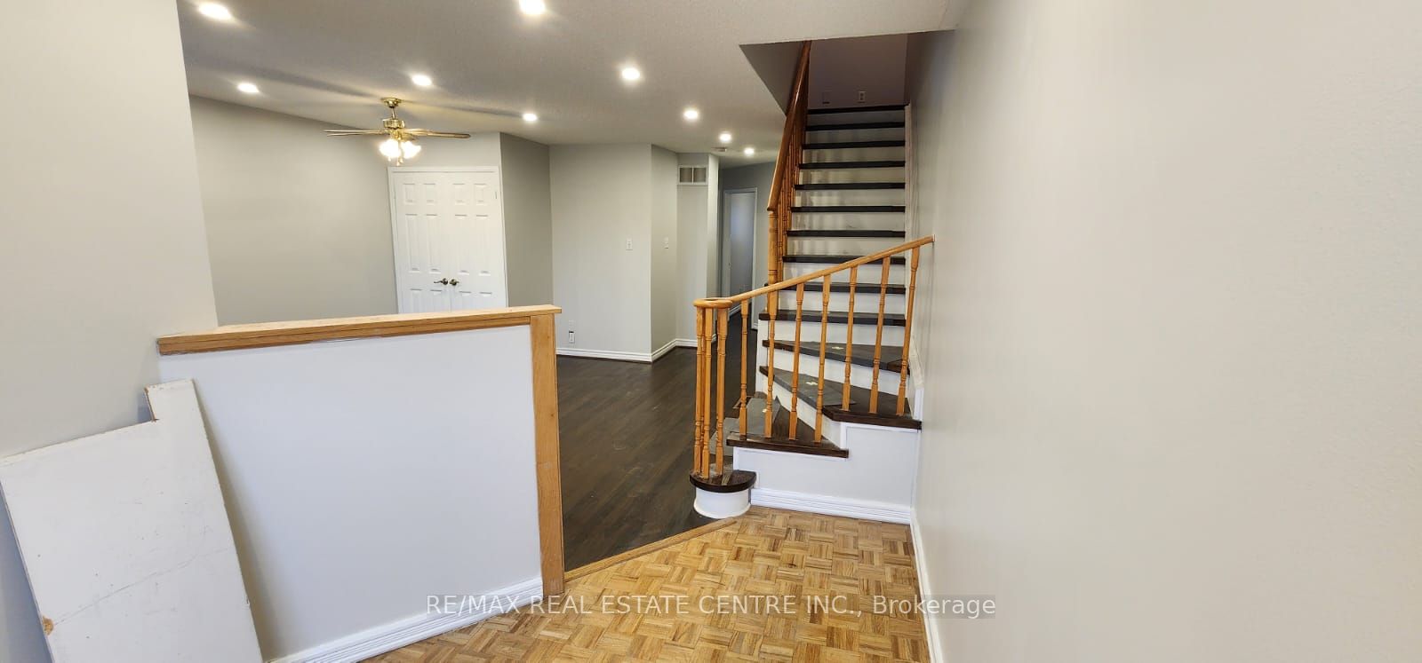 6850 Dillingwood Drive Property Photo 18
