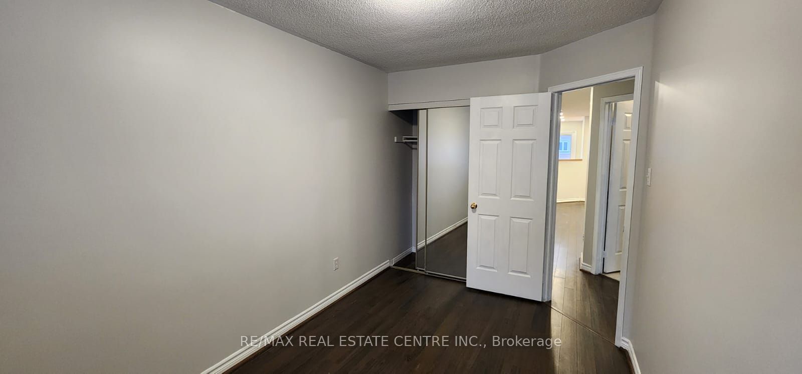 6850 Dillingwood Drive Property Photo 21