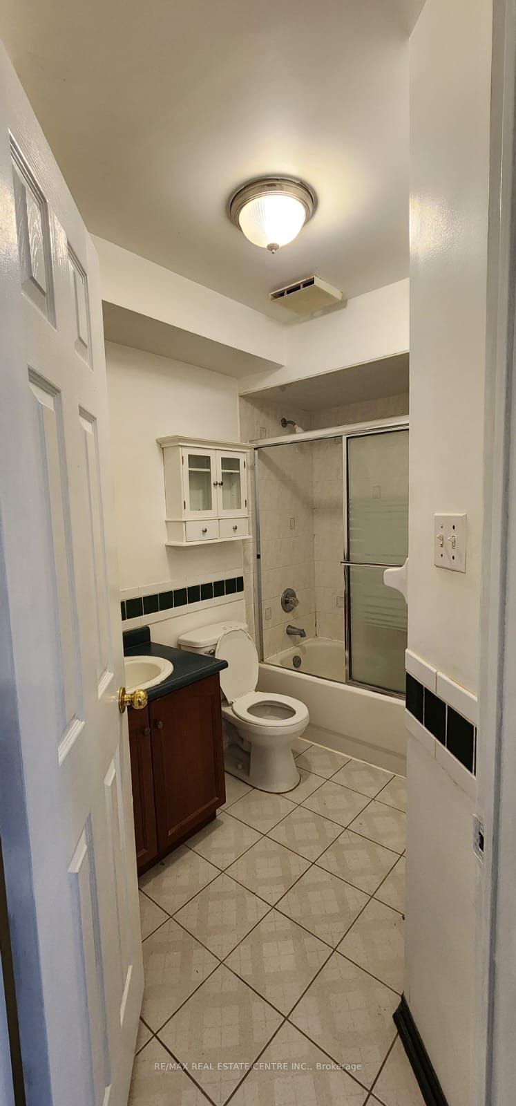 6850 Dillingwood Drive Property Photo 25