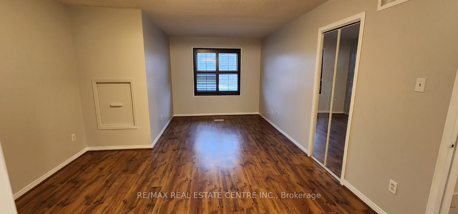6850 Dillingwood Drive Property Photo 28