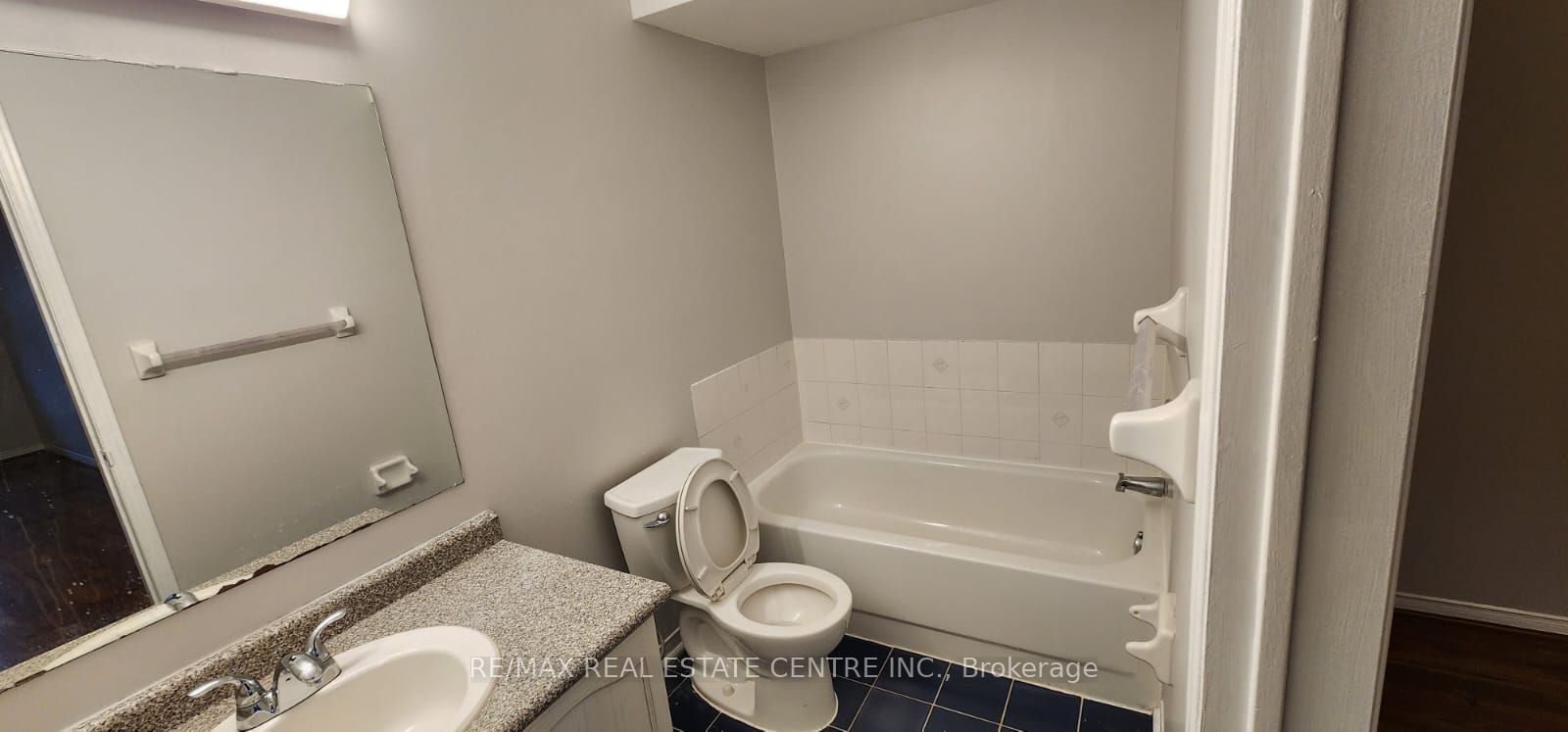 6850 Dillingwood Drive Property Photo 33
