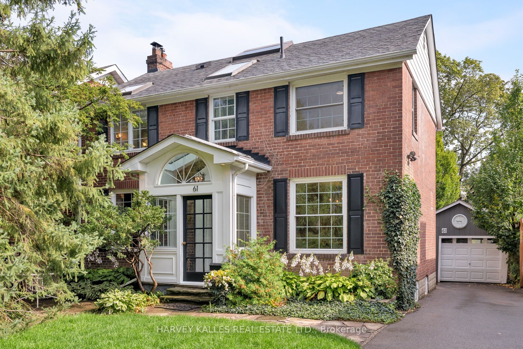 61 Queens Drive Property Photo 2