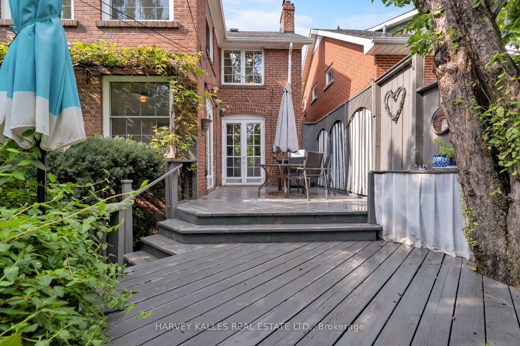 61 Queens Drive Property Photo 40