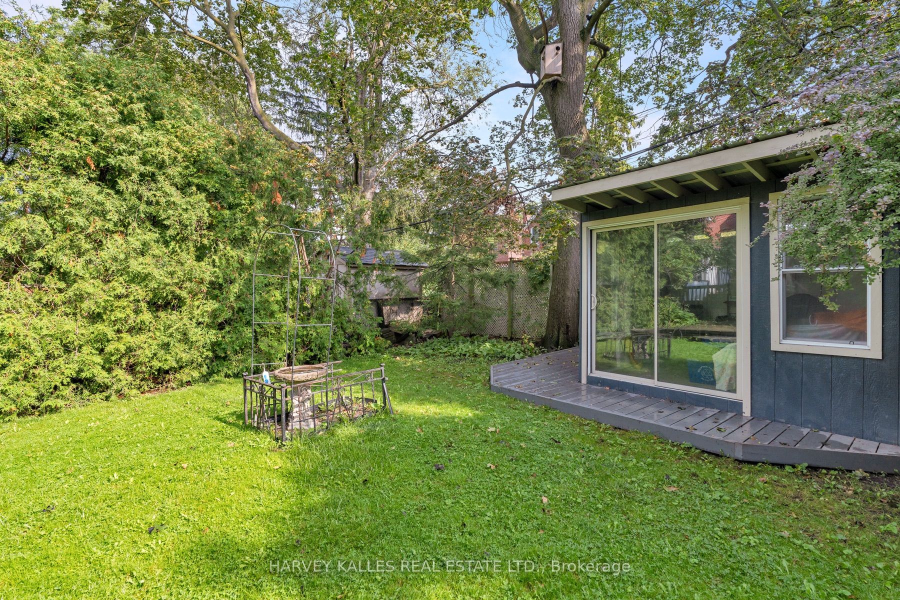61 Queens Drive Property Photo 42