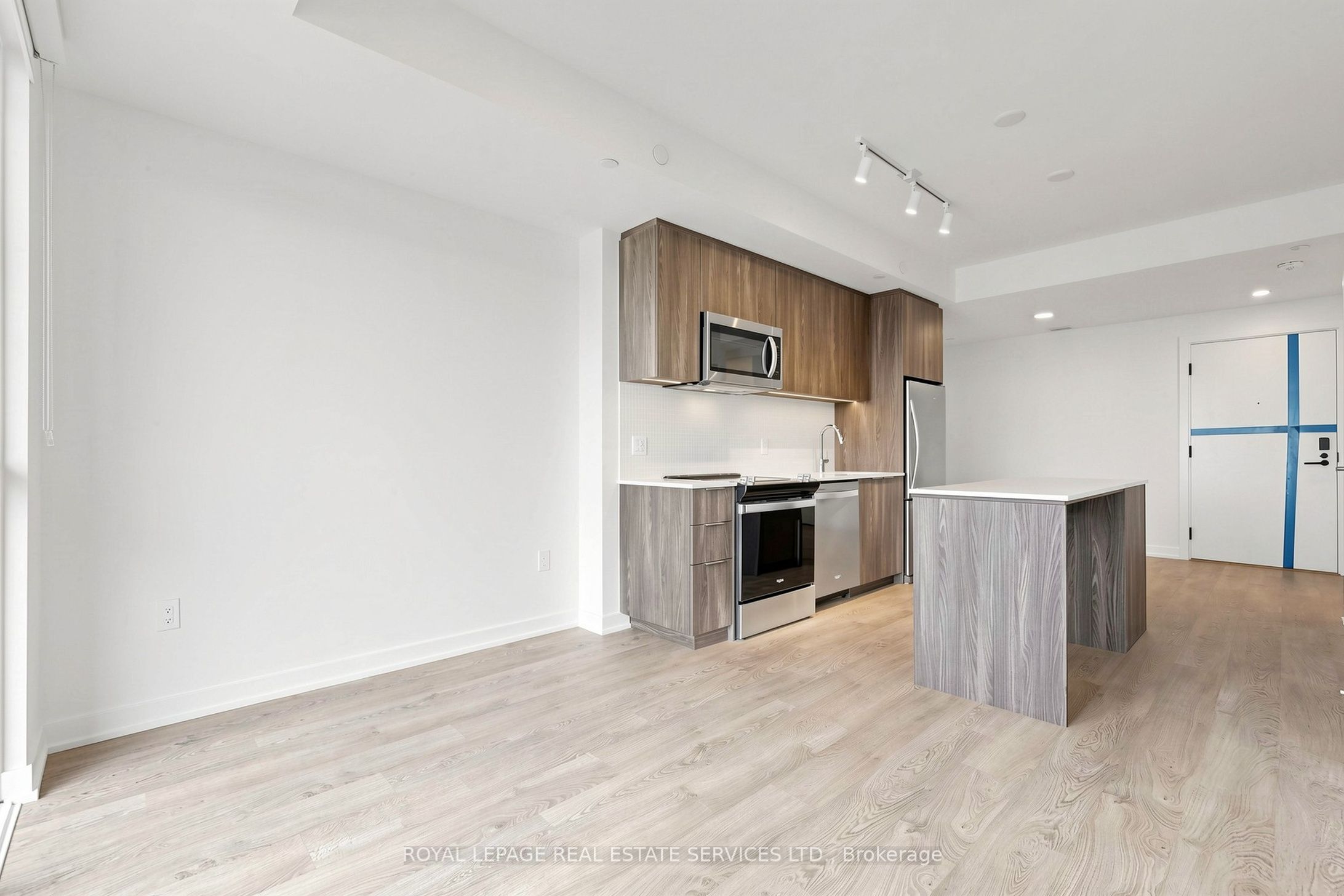 740 Whitlock Avenue 405 Property Photo 6