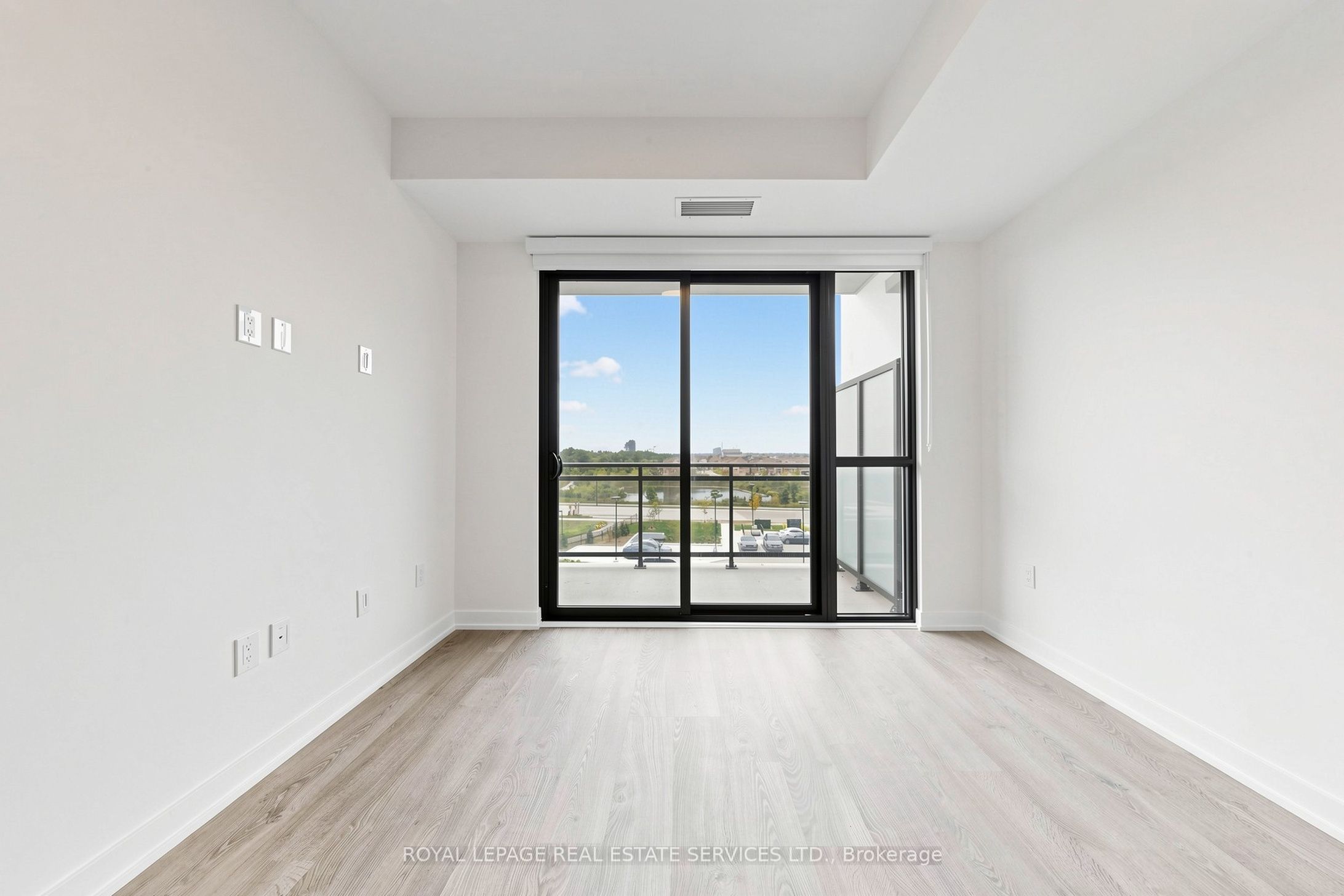 740 Whitlock Avenue 405 Property Photo 13
