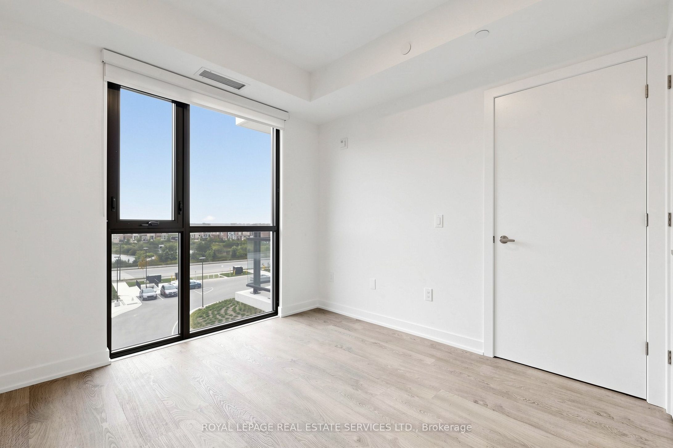 740 Whitlock Avenue 405 Property Photo 19