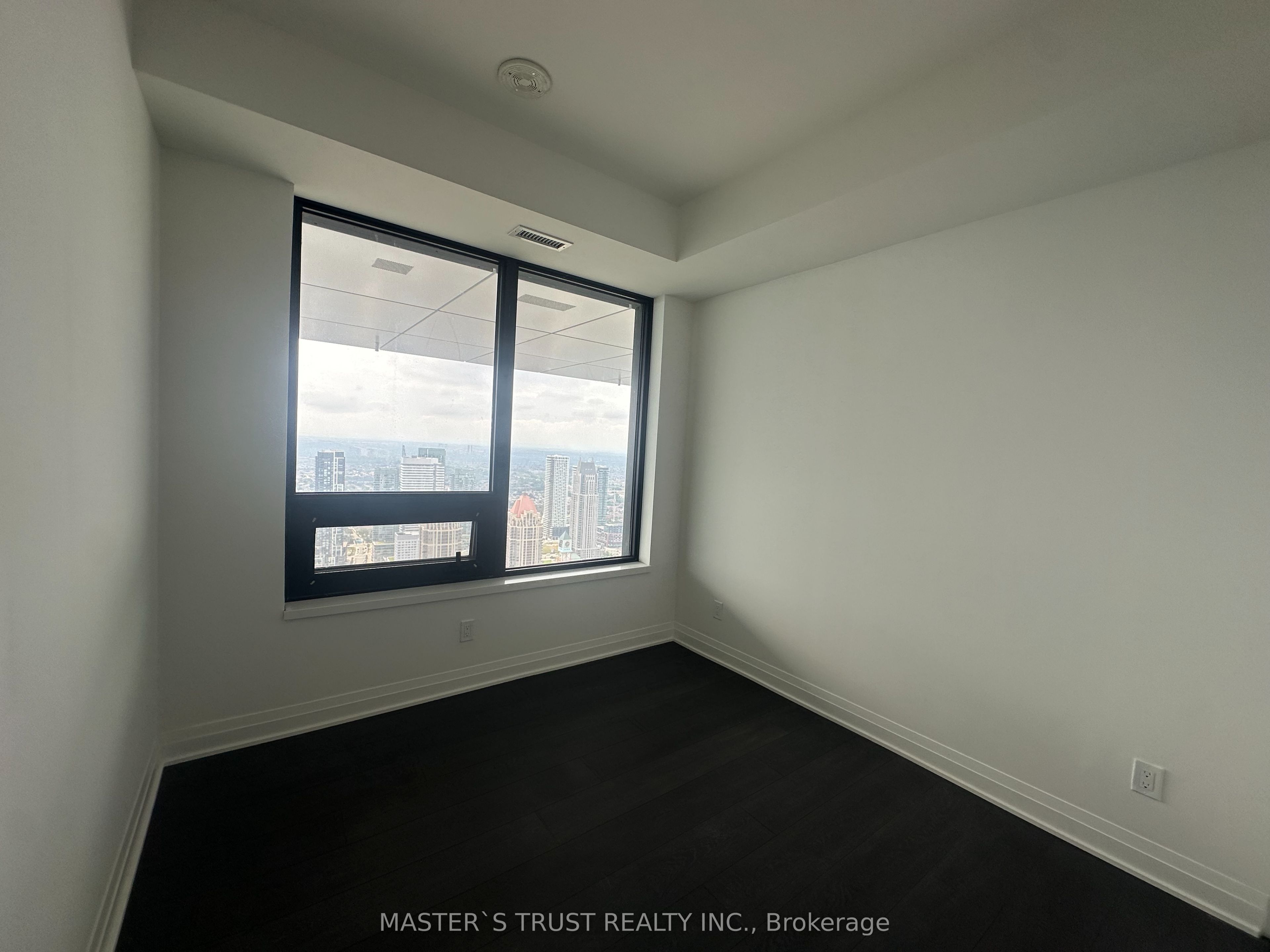 4015 The Exchange S 5404 Property Photo 5