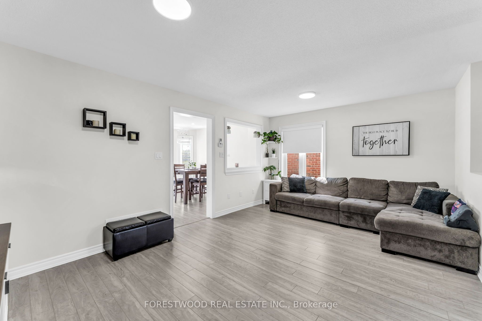 451 Jay Crescent Property Photo 10