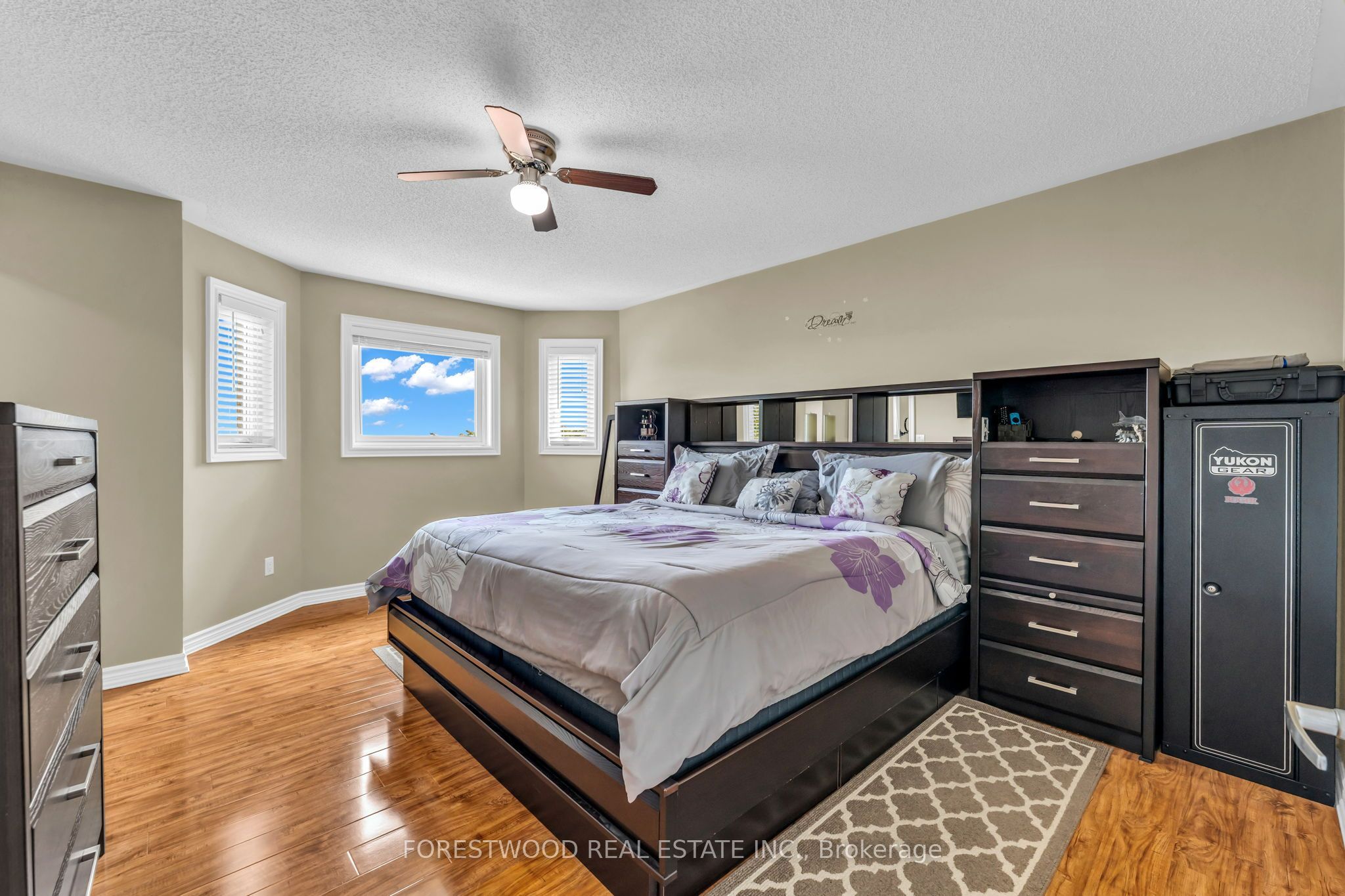 451 Jay Crescent Property Photo 18
