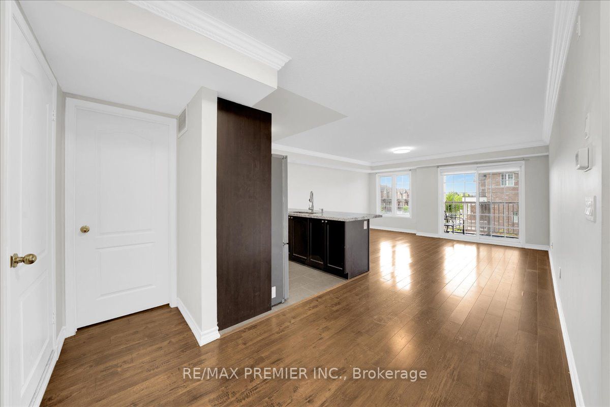 141 Isaac Devins Boulevard 8 Property Photo 7