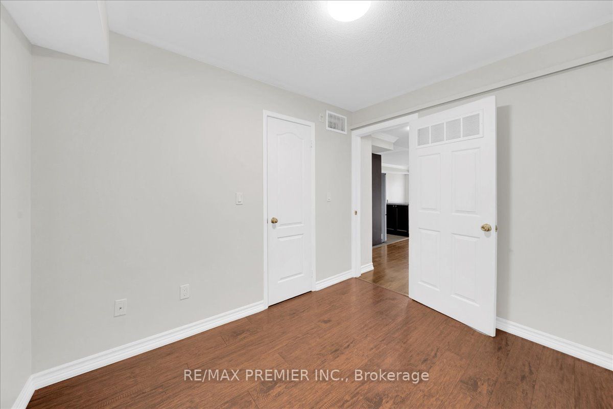 141 Isaac Devins Boulevard 8 Property Photo 17