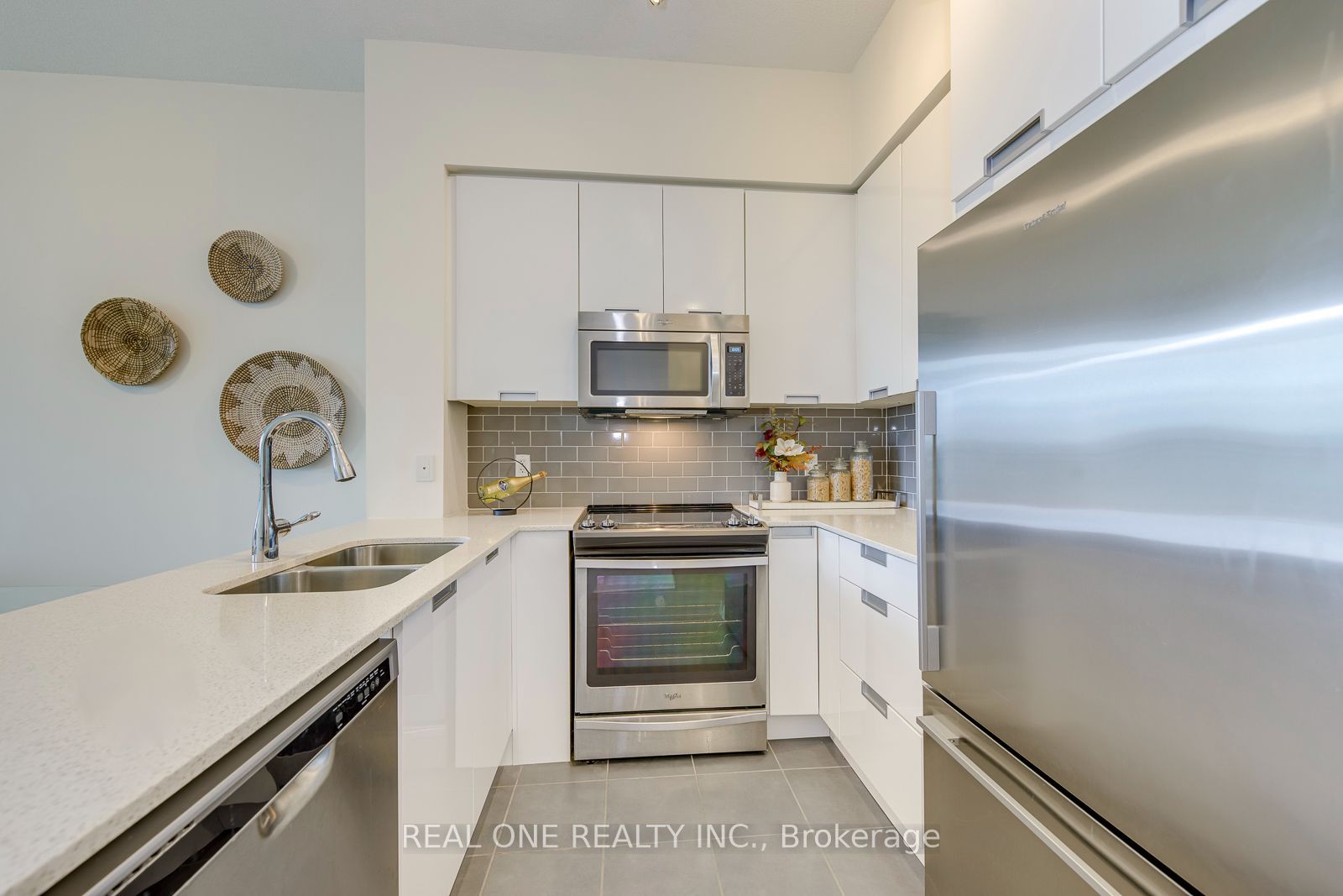 55 Eglinton Avenue W 407 Property Photo 13