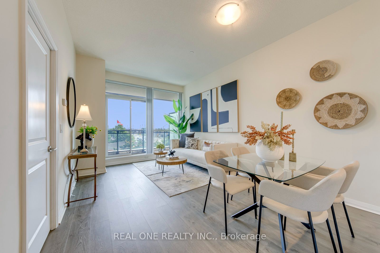 55 Eglinton Avenue W 407 Property Photo 15