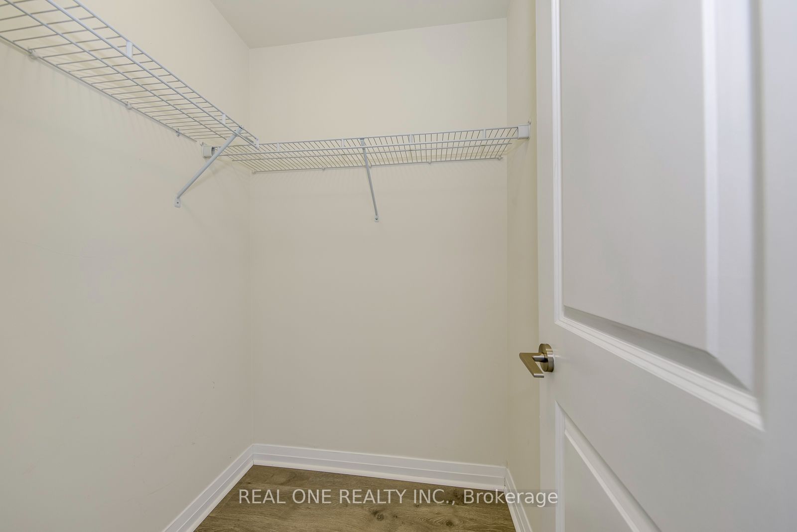 55 Eglinton Avenue W 407 Property Photo 31