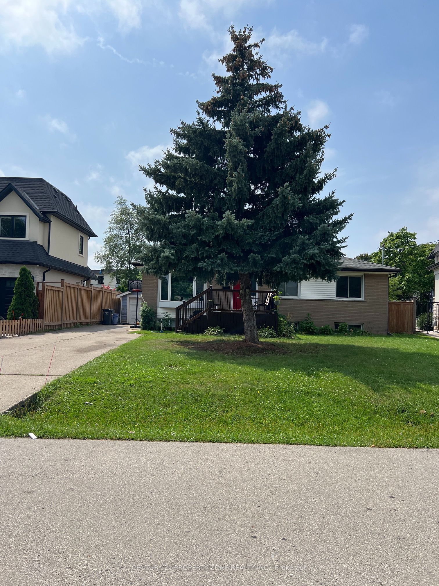 556 Sherin Drive Property Photo 2