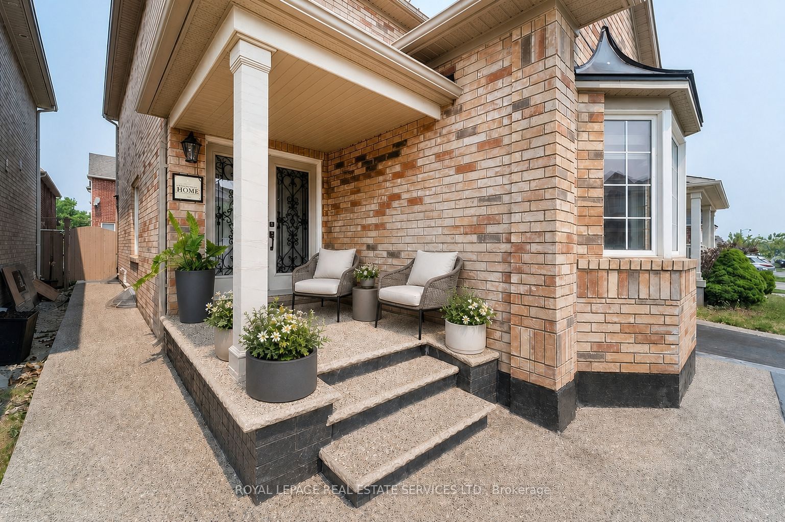 243 Mcdougall Cross Property Photo 3