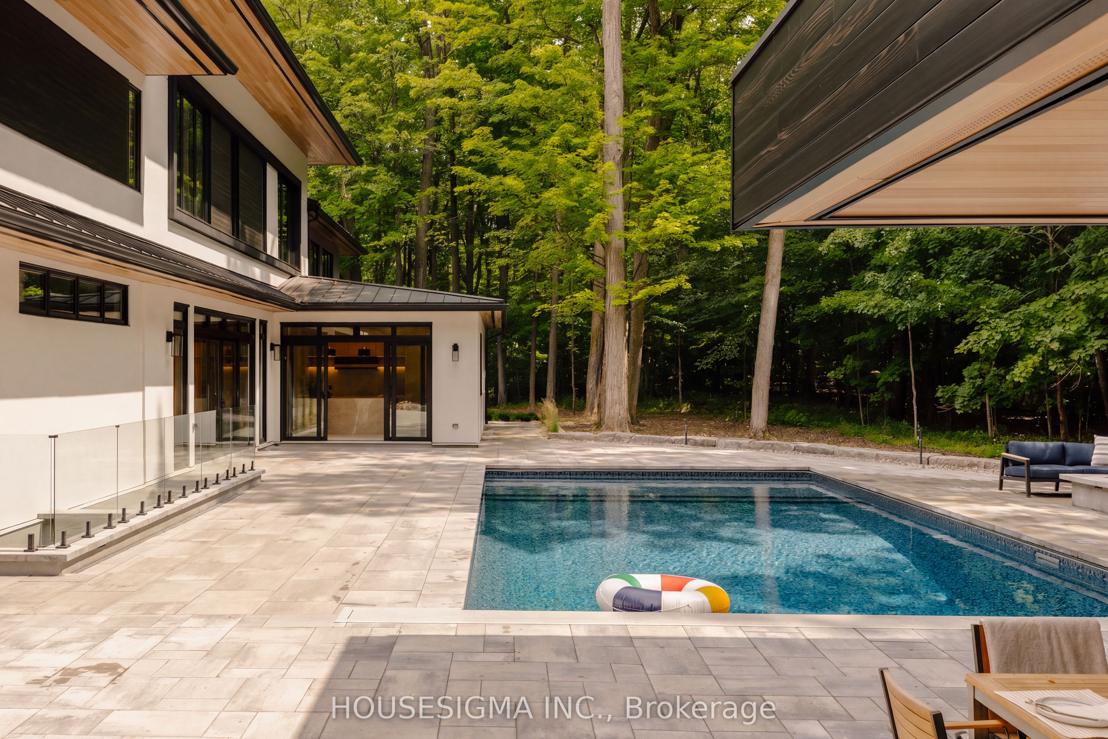 7 Maple Meadow Court Property Photo 5