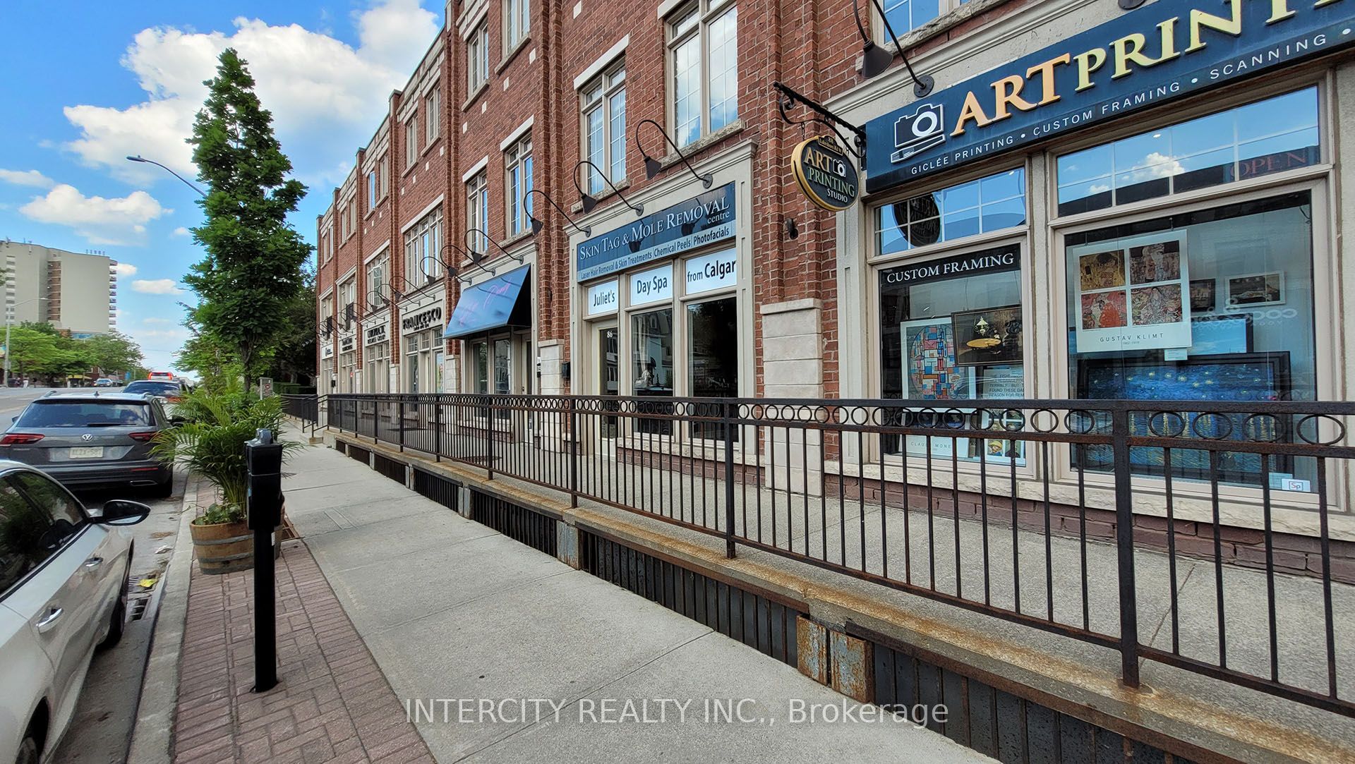 86 Lakeshore Road W Property Photo 5
