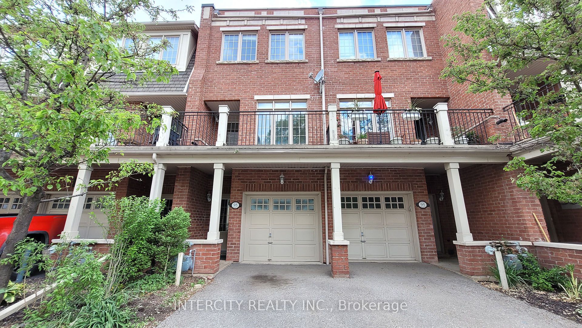 86 Lakeshore Road W Property Photo 7