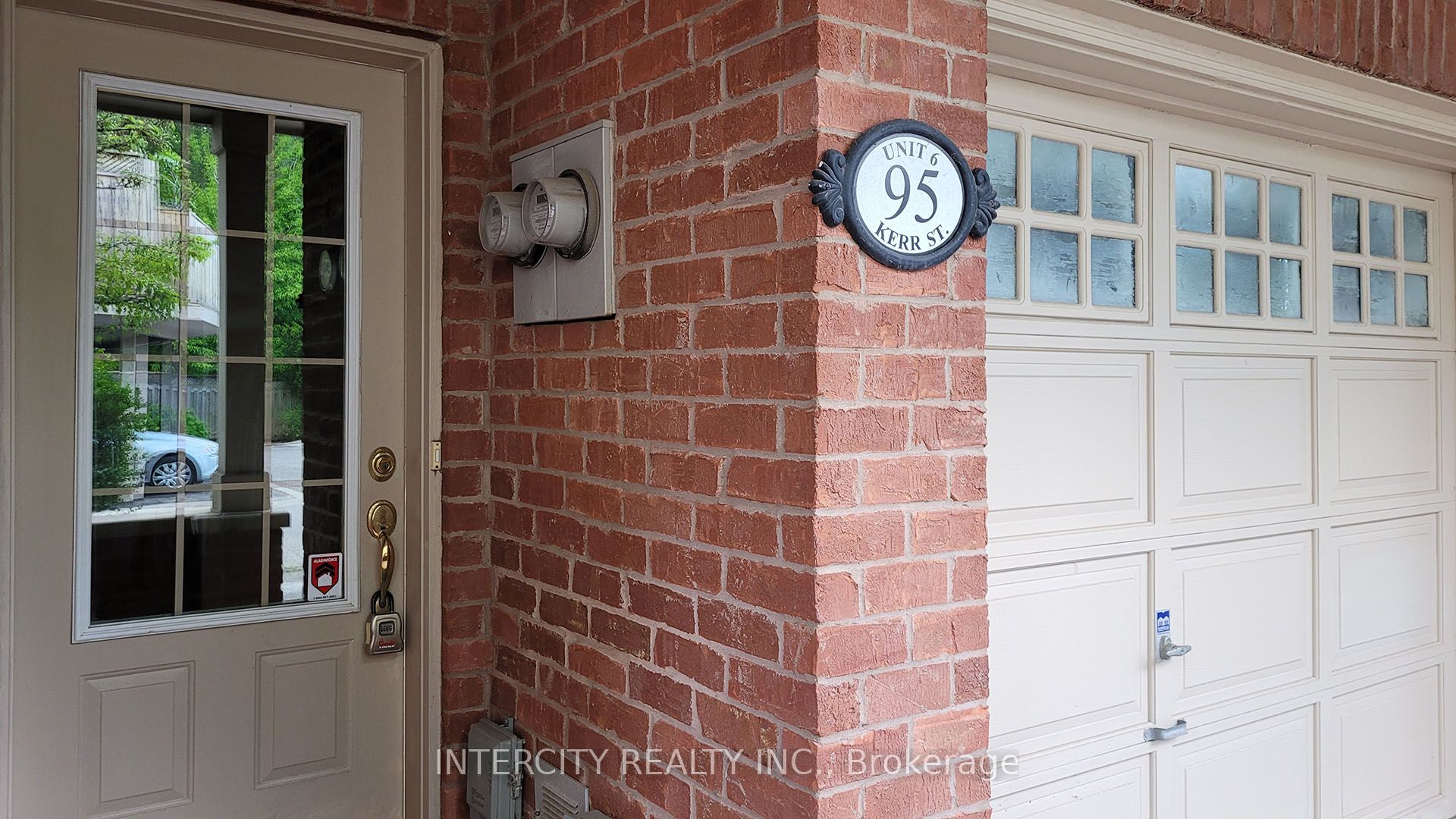 86 Lakeshore Road W Property Photo 9