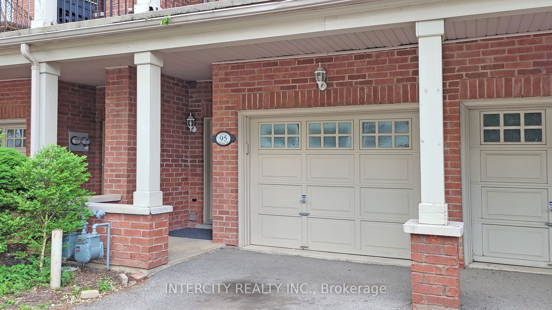 86 Lakeshore Road W Property Photo 10
