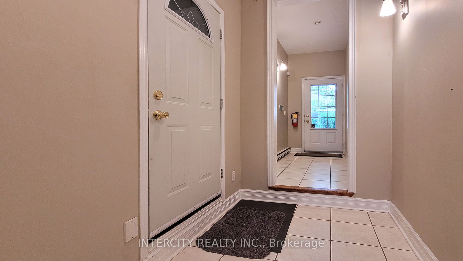 86 Lakeshore Road W Property Photo 12