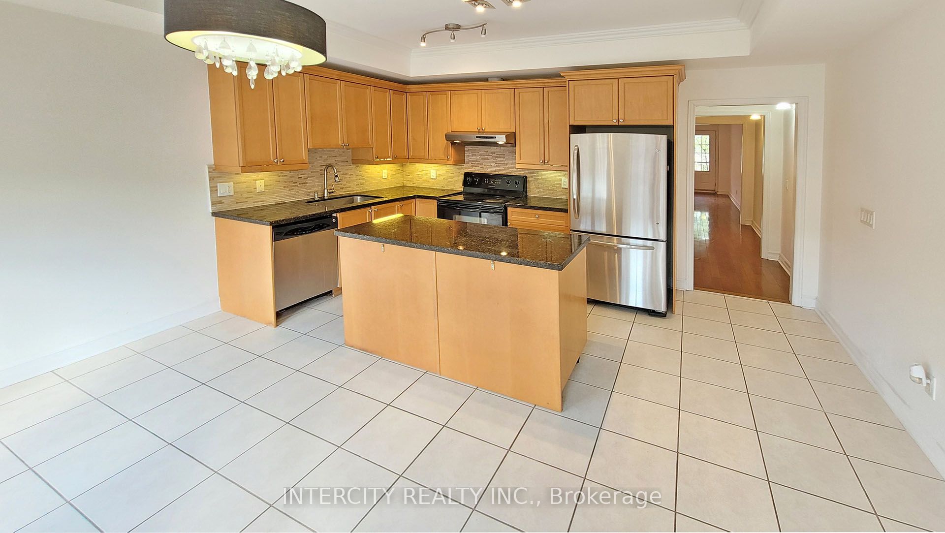 86 Lakeshore Road W Property Photo 17