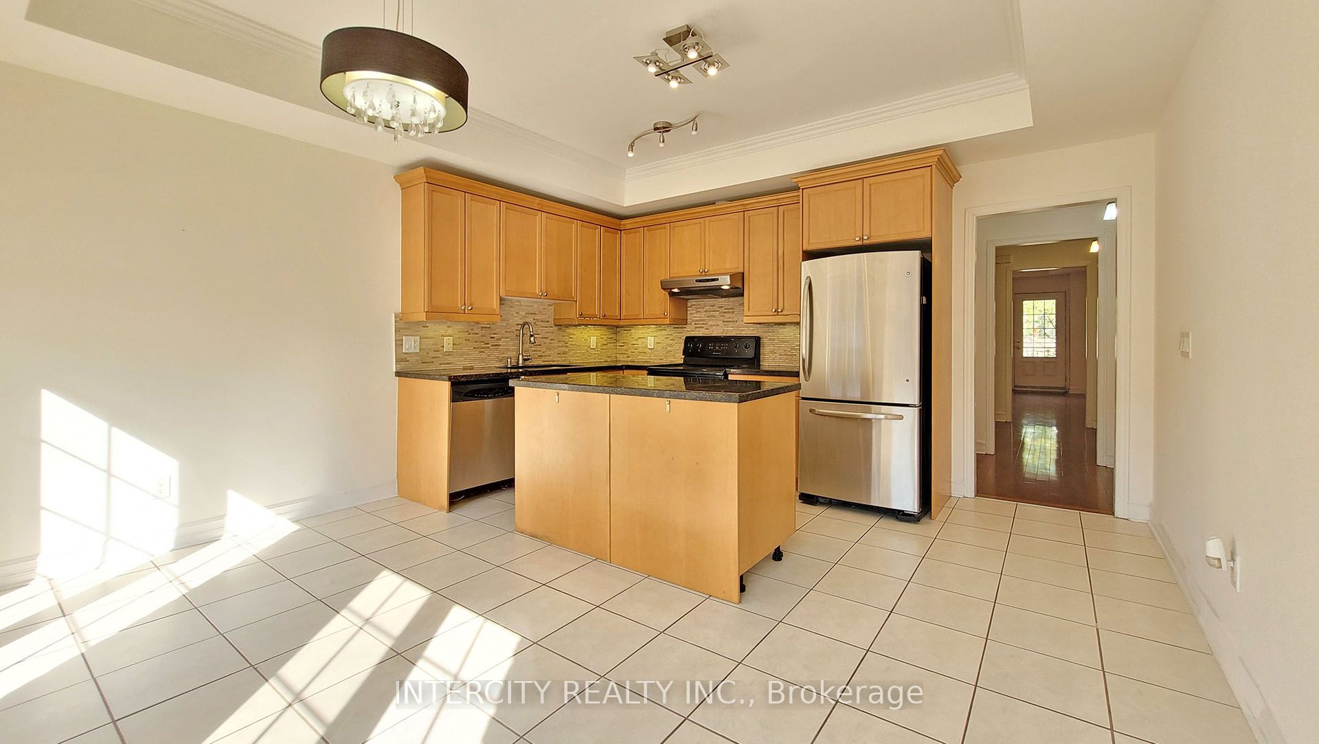 86 Lakeshore Road W Property Photo 20