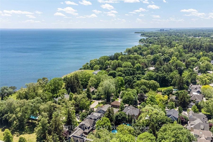 86 Lakeshore Road W Property Photo 49