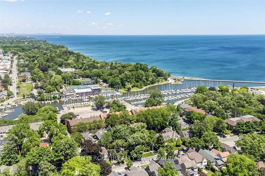 86 Lakeshore Road W Property Photo 47