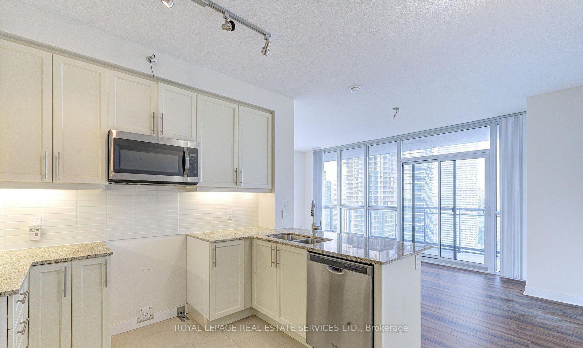 3975 Grand Park Drive 2809 Property Photo 8