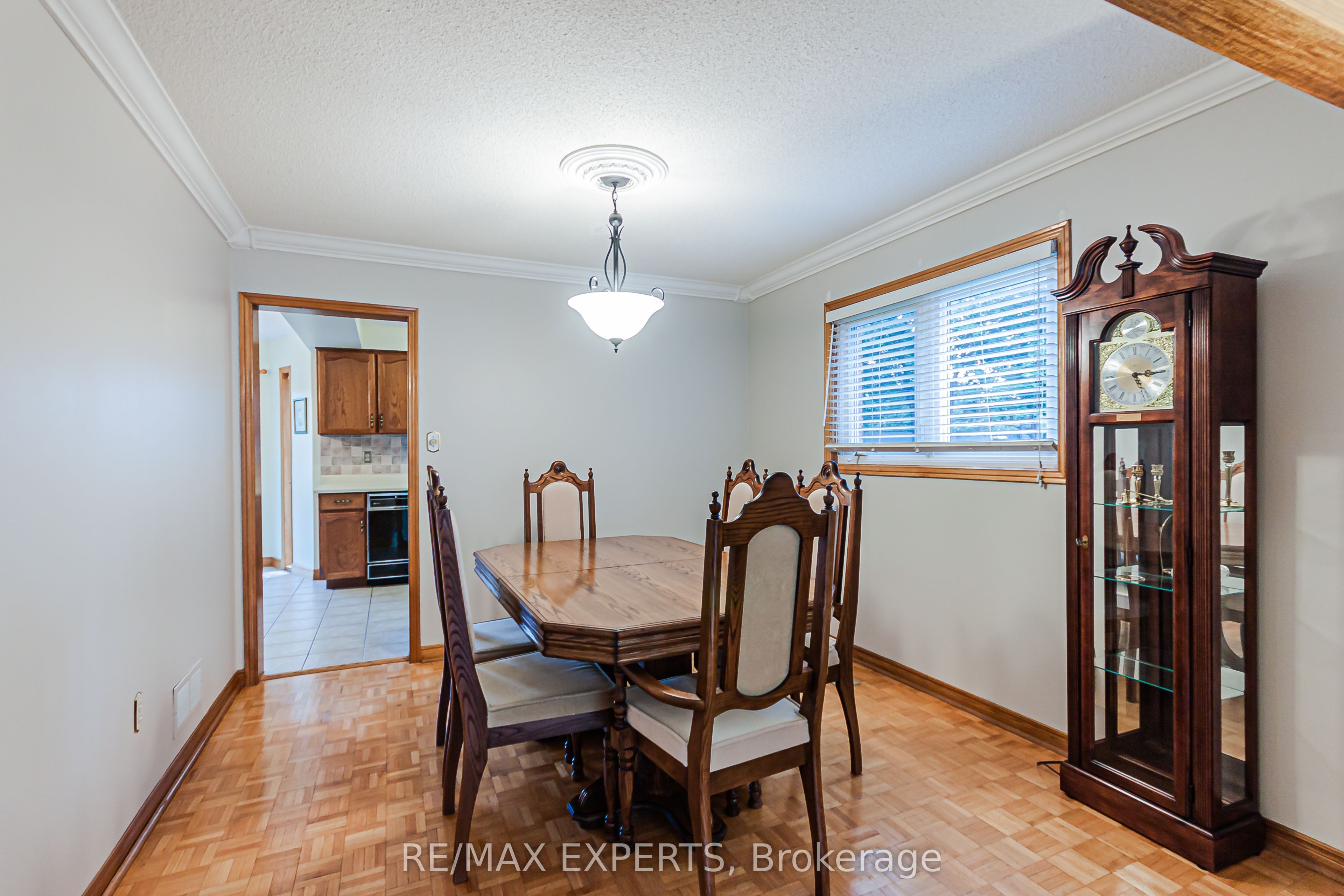 1343 Greenwood Crescent Property Photo 8