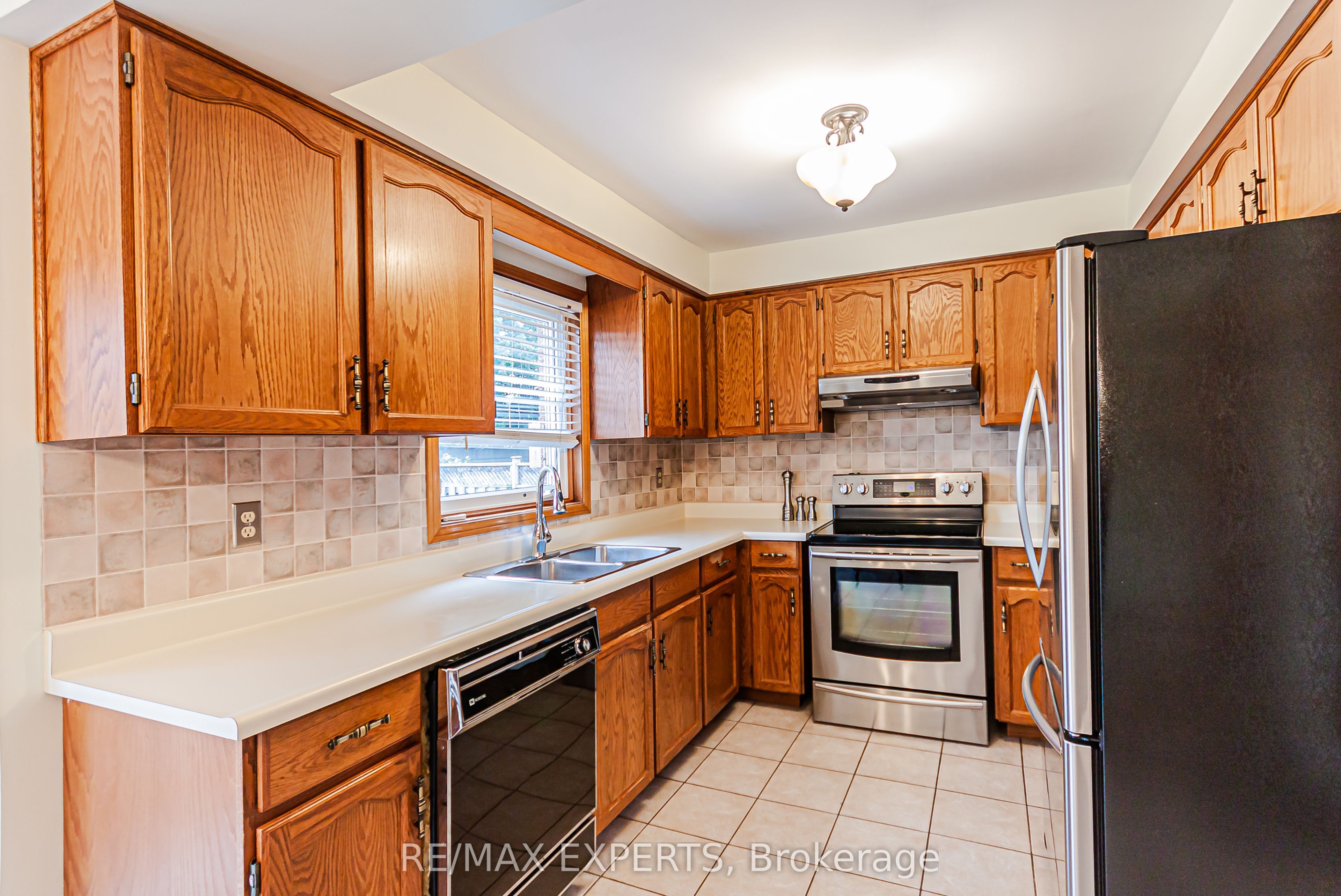 1343 Greenwood Crescent Property Photo 10