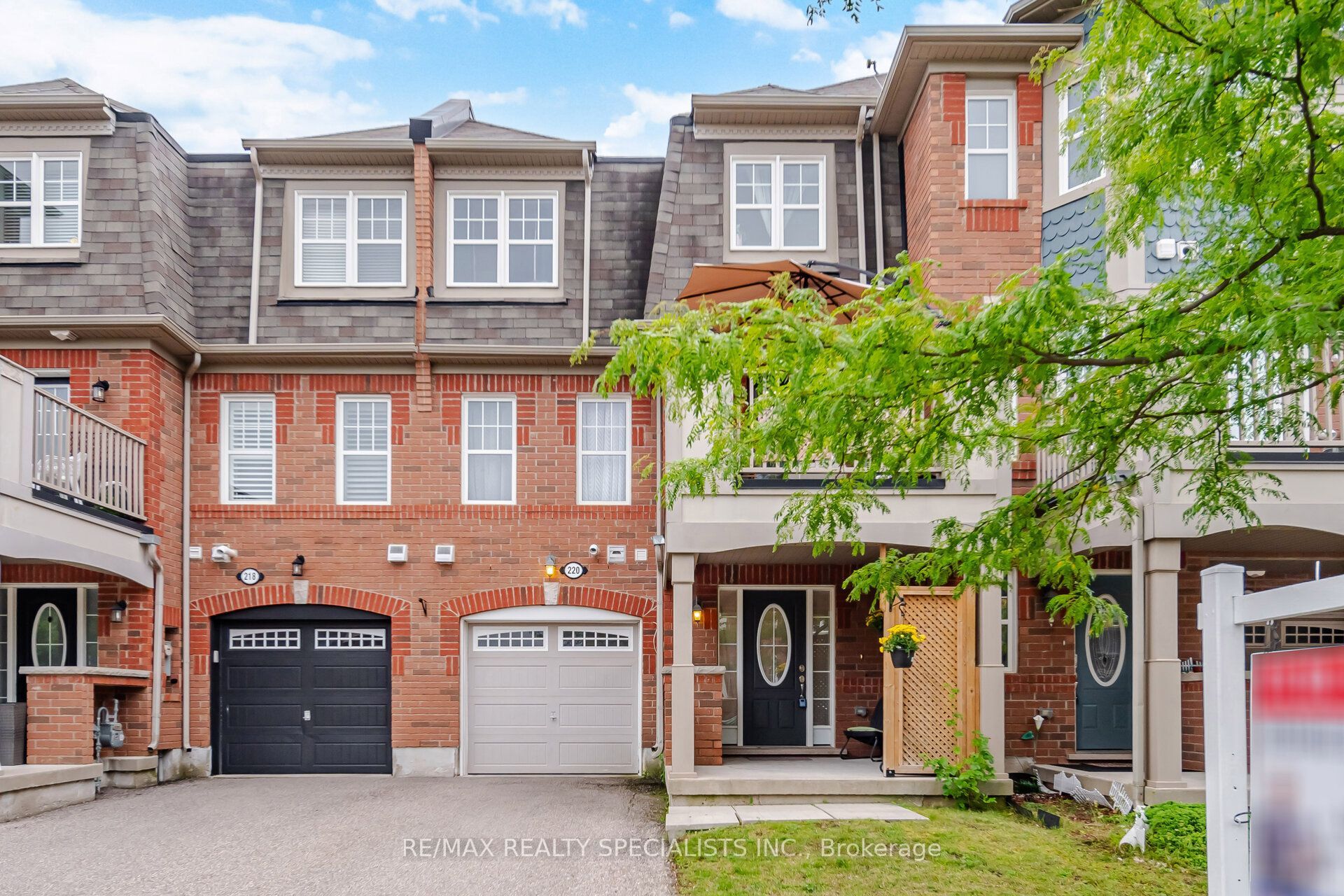 220 Mortimer Crescent Property Photo 1