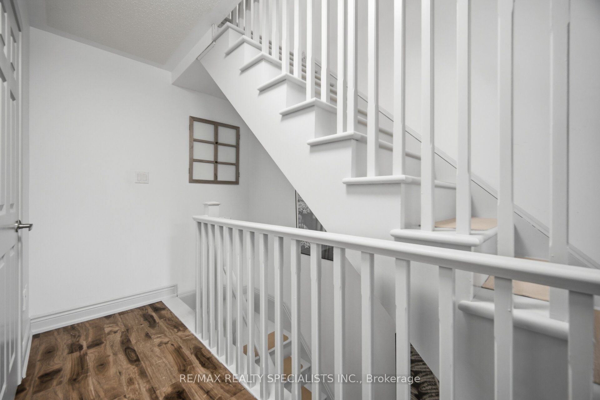 220 Mortimer Crescent Property Photo 9